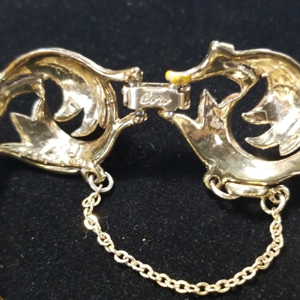Vintage Signed CORO Link Bracelet Pat Pend Gold Tone